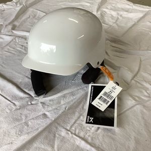 Anon kids Helmet for snowboarding.